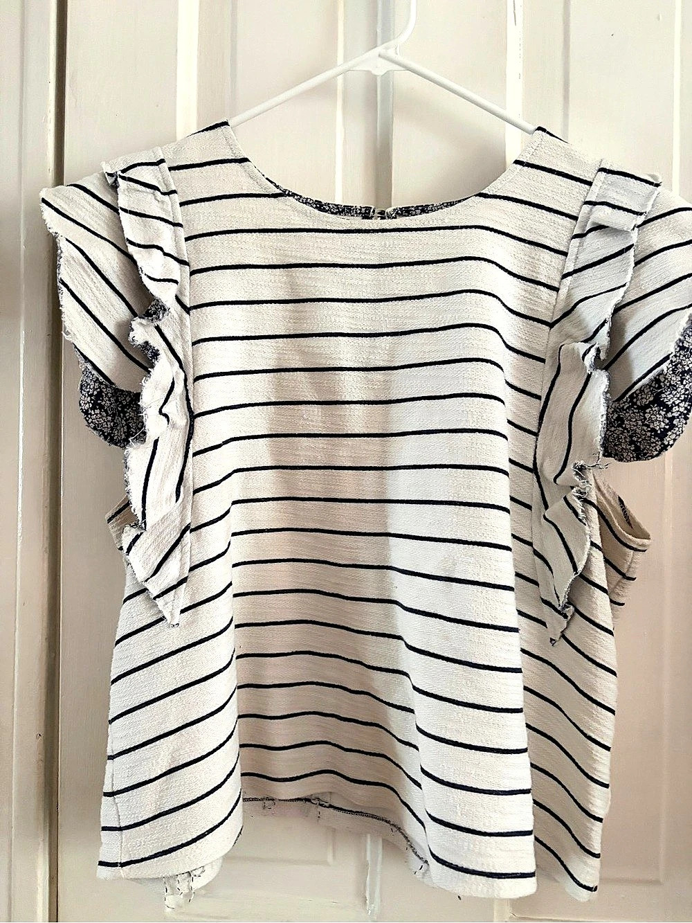 Maison Jules Striped Ruffle Sleeve Top in White & Blue Size XL